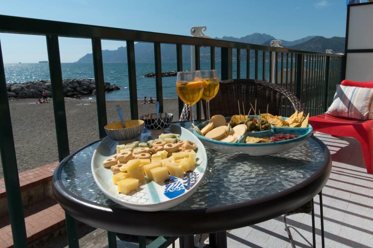 Dulce Mare Leilighet Salerno Eksteriør bilde